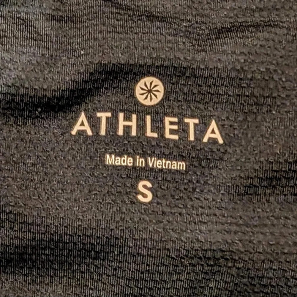 Atheta Women’s Skort  Size Small Black with grayish white design